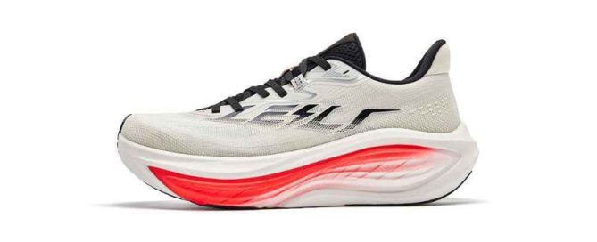 Qiaodan LEILI 2.0 Hardened running shoe in cream with orange-red cushioning and black laces